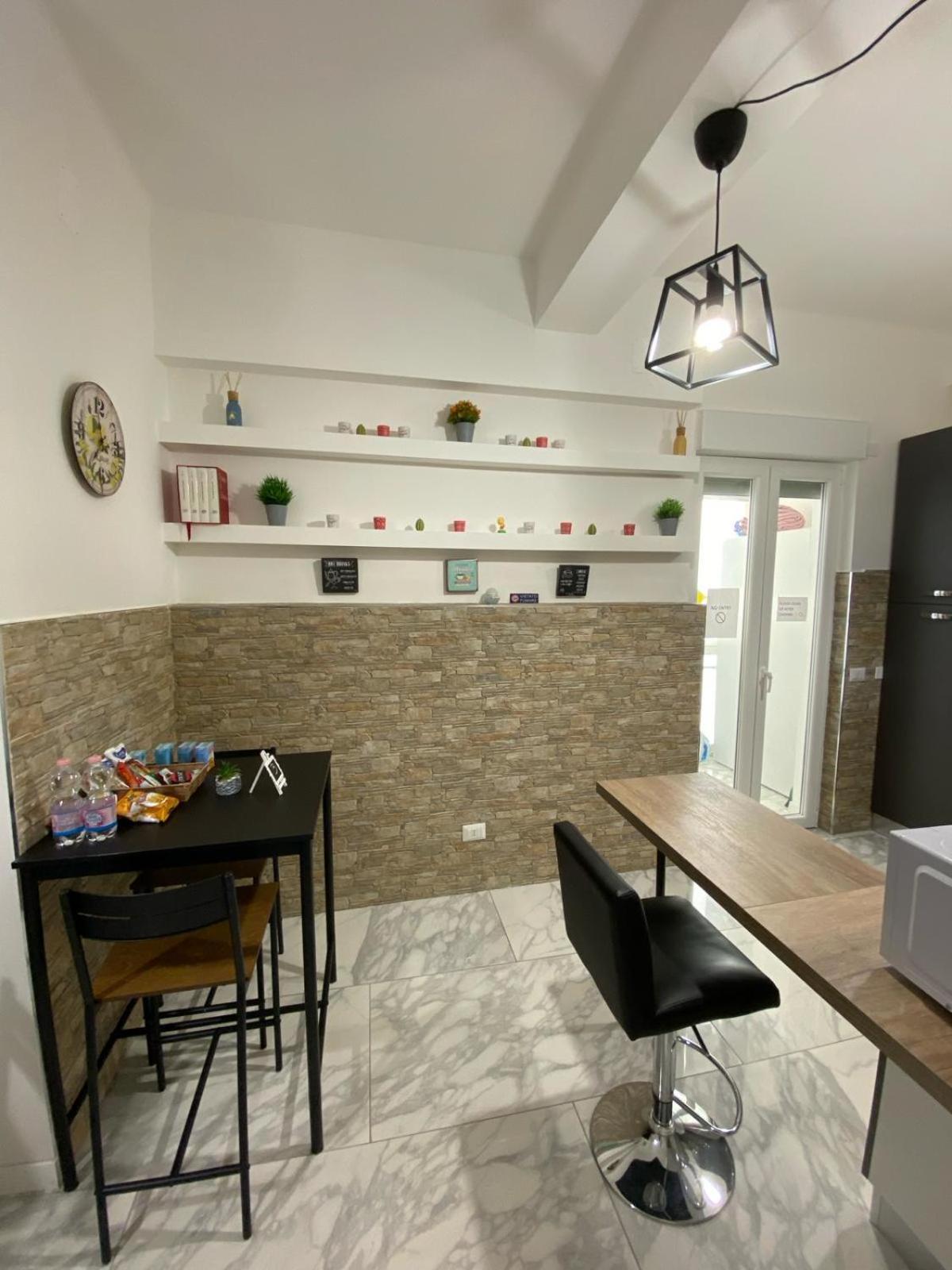 Ennio Rooms Bari Buitenkant foto