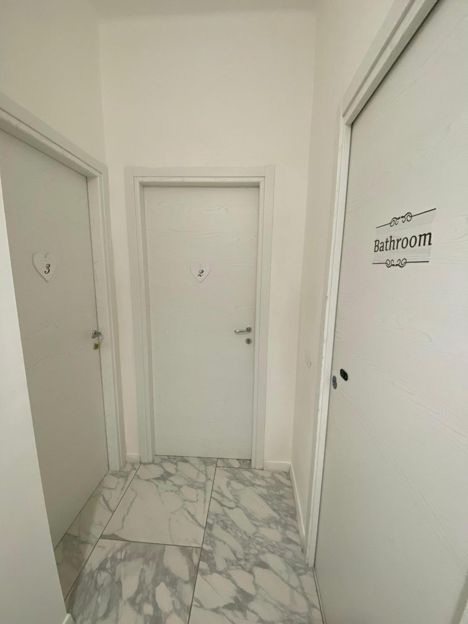 Ennio Rooms Bari Buitenkant foto